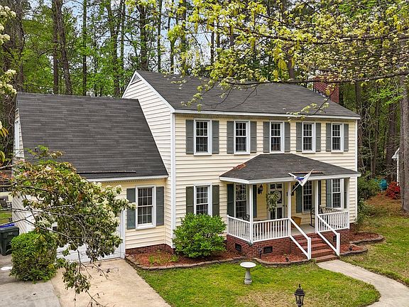 5th image of 210 S Baywood Lane