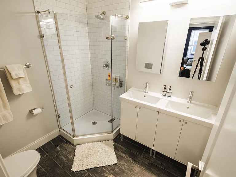 81 Prince St #4 — Photo 8