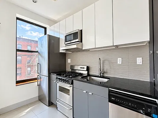 Kitchen, photo 2