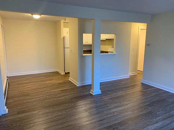 4th image of 1144 Douglas Ave APT 6
