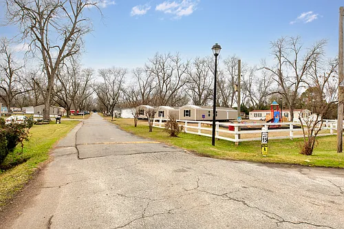 4001 US Highway 41 N Photo 1