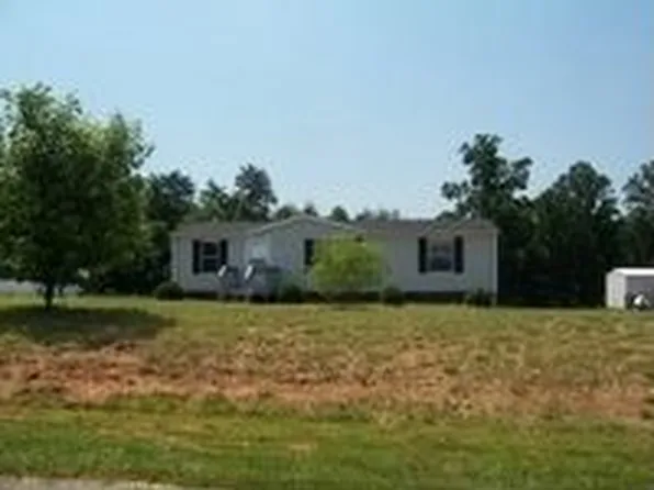 125 Robins Hill Ln, Statesville, NC 28677