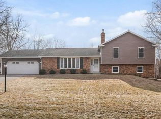 2147 Liberty Dr, Cottage Grove, WI 53527