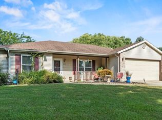 411 Patty Ln, Kendallville, IN 46755