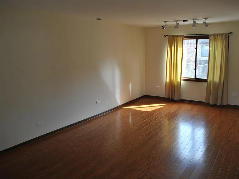 525 Commanche Trl — Photo 2