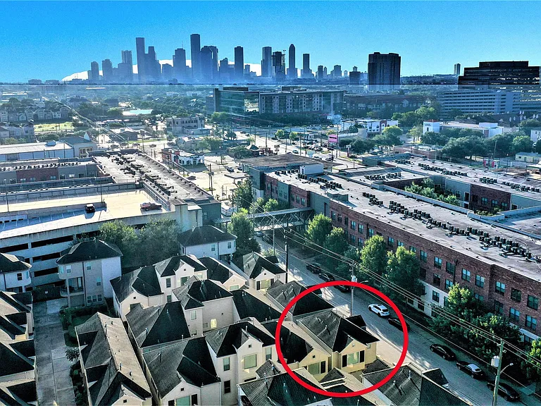 3826 Center St — Photo 35