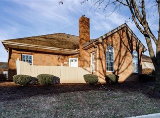 19 Edinburgh Village Dr, Dayton, OH 45458