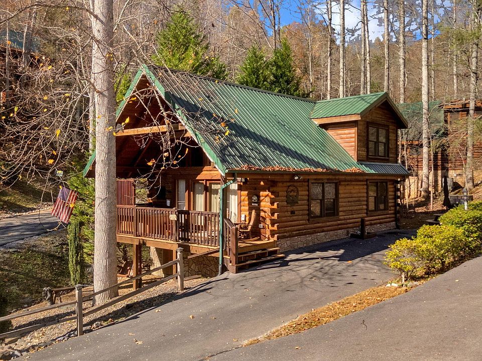 1st image of 703 Poplar Falls Way
