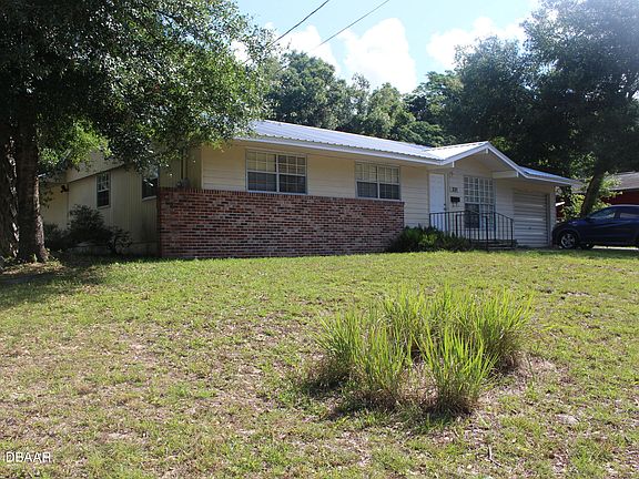 2nd image of 331 W College Ct