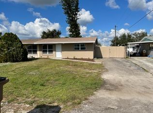 1121 Wesley St W, Lehigh Acres, FL 33936