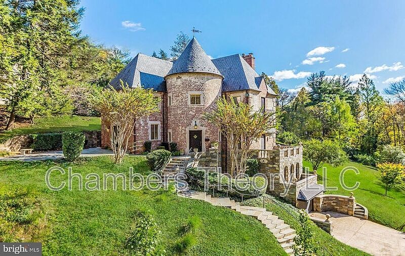 1st image of 2701 32nd St NW