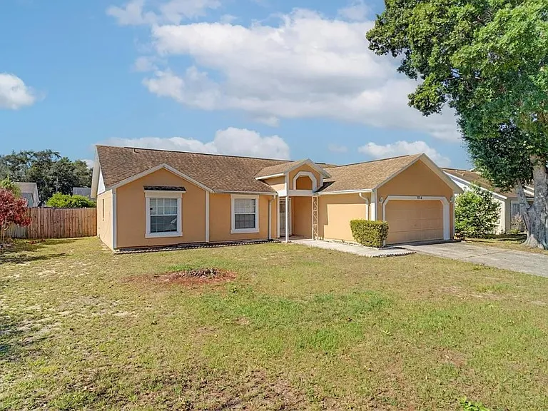 7714 Legacy Ln — Photo 1
