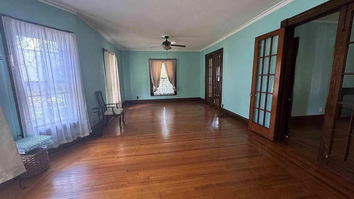 4 bed, 1.5 bath, 1820 sqft, $2,900 — Photo 4