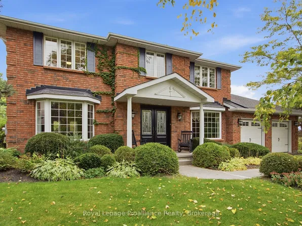 27 Hastings Park Dr, Belleville, ON K8P 5G4