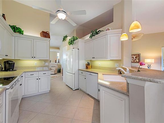 4th image of 6085 Pinnacle Ln Unit 1204