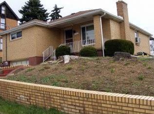 1307 Grant St, Braddock, PA 15104