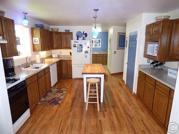 4th image of 11605 Mallard Ct
