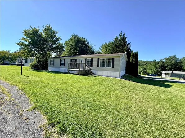 255 Angel Dr, New Ringgold, PA 17960