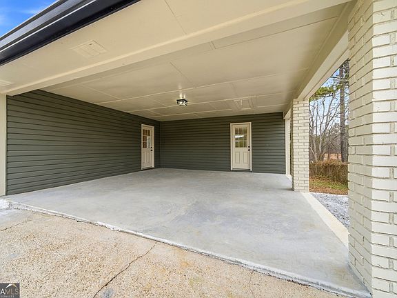 3rd image of 7258 Banks Mill Rd