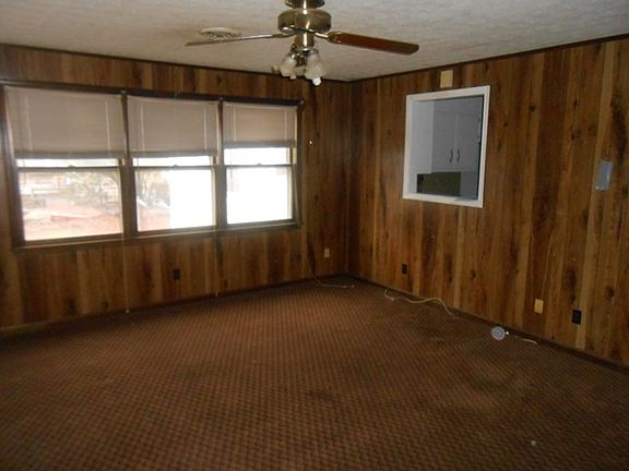 5th image of 20317 Halloway Ave