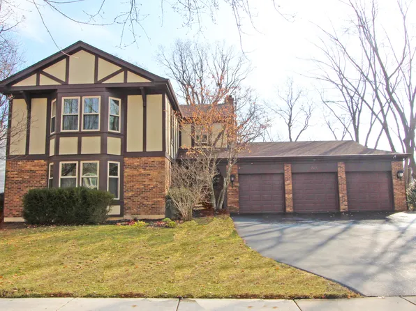 223 Alpine Dr, Lake Zurich, IL 60047