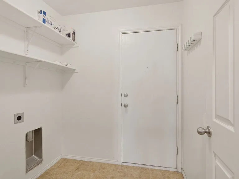 12720 Foxpaw Trl — Photo 27