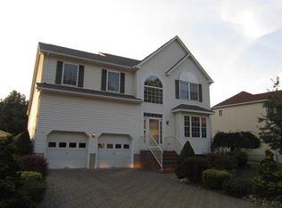 27 Yorktown Rd, Monmouth Junction, NJ 08852