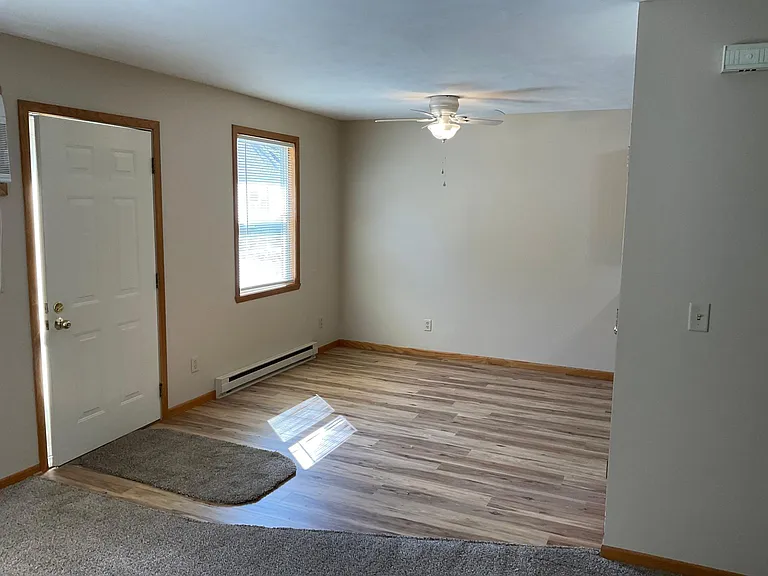 Dining room area in kitchen