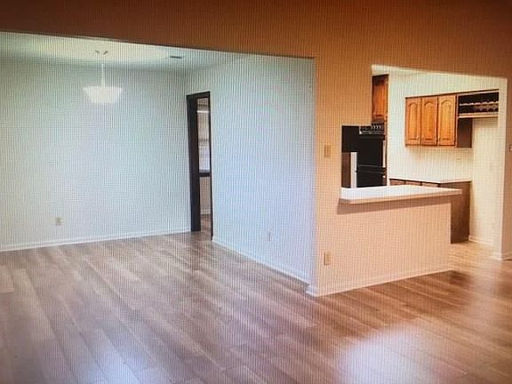 5th image of 16018 Havenhurst Dr