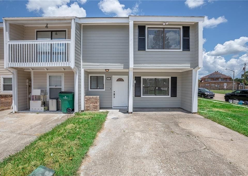 1st image of 46 Stanton Hall Dr