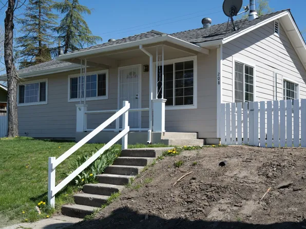 208 3rd Ave, Lewiston, CA 96052