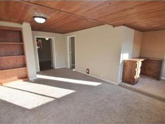 2nd image of 1097 Suburban Ave