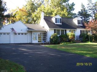 6 Arthur Rd, Hillsborough, NJ 08844