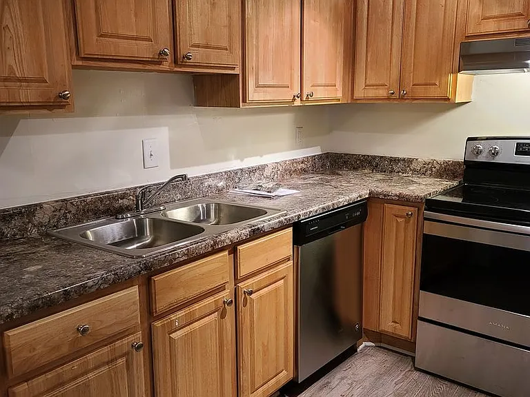 Eastwind Apartments — Photo 28