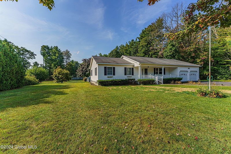 3rd image of 301 Northline Road