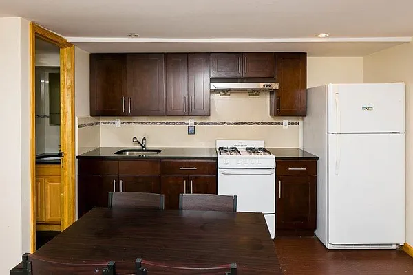 Rented by Nooklyn NYC LLC | media 17