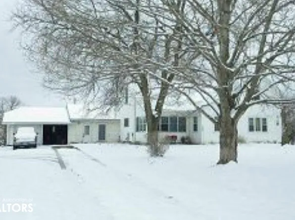 12501 Irish Ridge Rd, Burlington, IA 52601