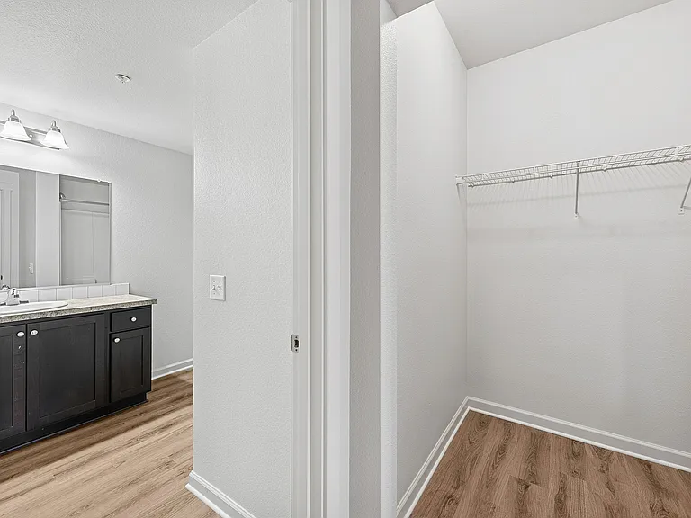 Trillium Woods Apartments — Photo 19