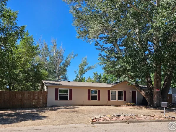 4517 Grand Canyon Dr, Greeley, CO 80634