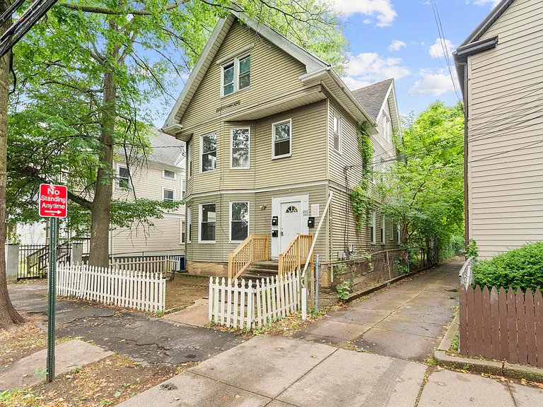 260 Orchard St #2 — Photo 22