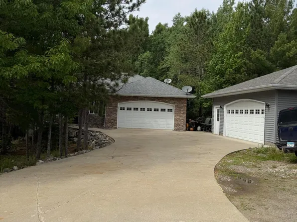 5595 Pine St, Tower, MN 55790
