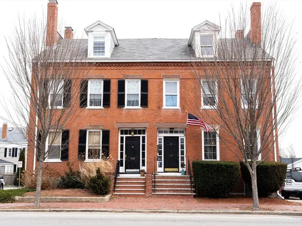 126 High St #1, Newburyport, MA 01950