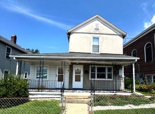 226 E Oak St, Covington, VA 24426