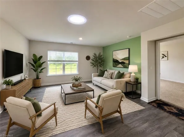 202 Alamos Ave, Lexington, NC 27295