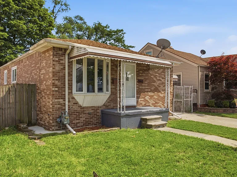 1663 Wilson Ave — Photo 20