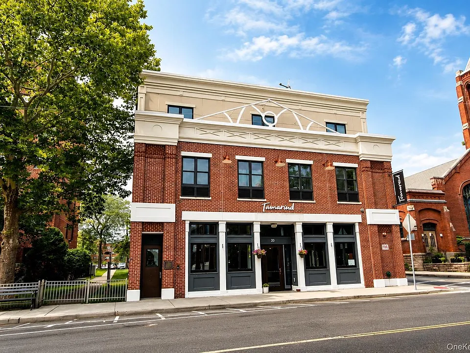 20 S Broadway #202