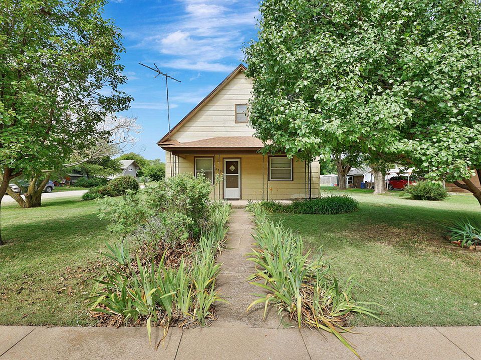 439 S Main St, Norwich, KS 67118 Zillow