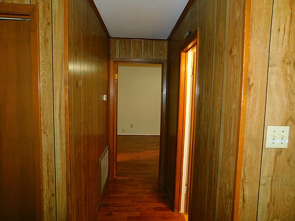 4th image of 2406-2408 Bernard St #2406