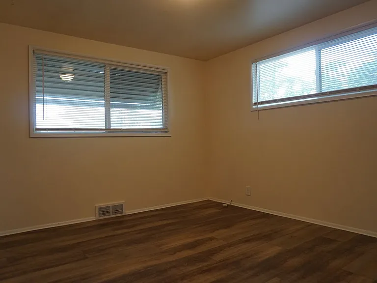 3190 W Mark Ave — Photo 12