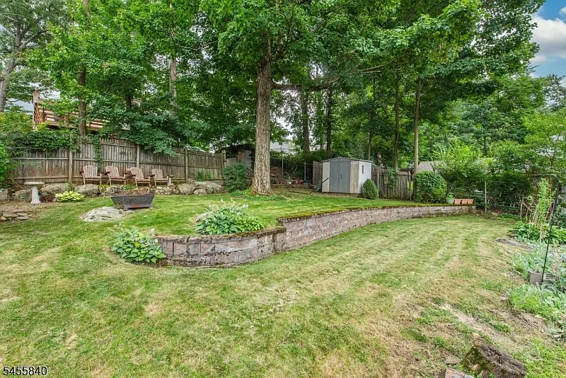 2 bed, 1.0 bath, $2,500 — Photo 4